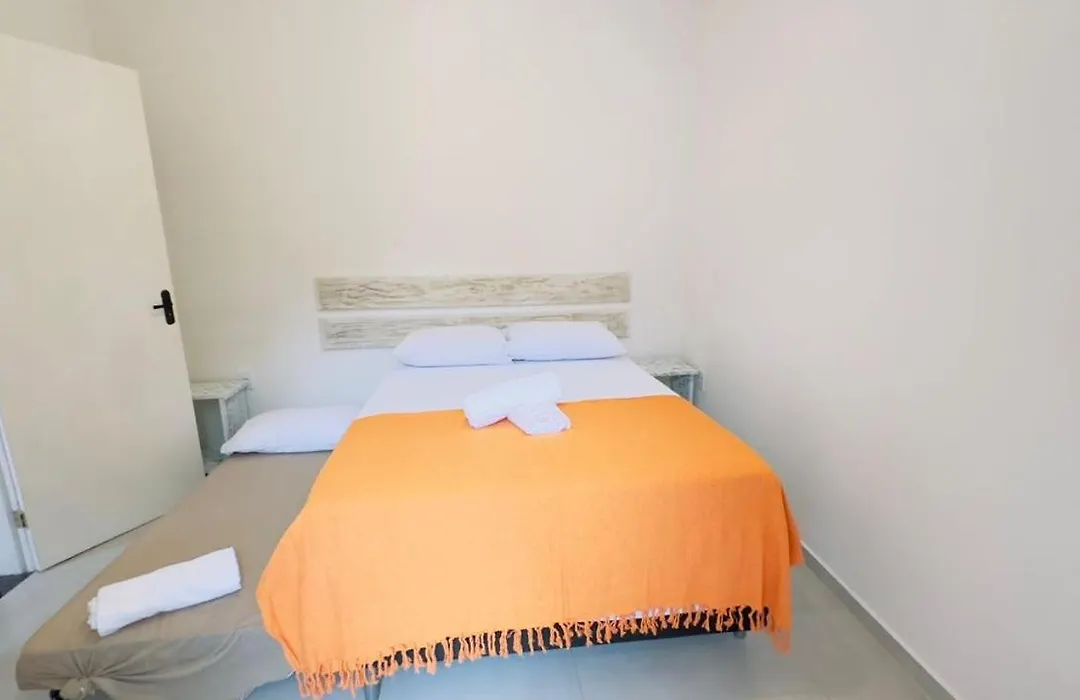 Apartamentos Charmosos na Avenida Principal de Buzios-1